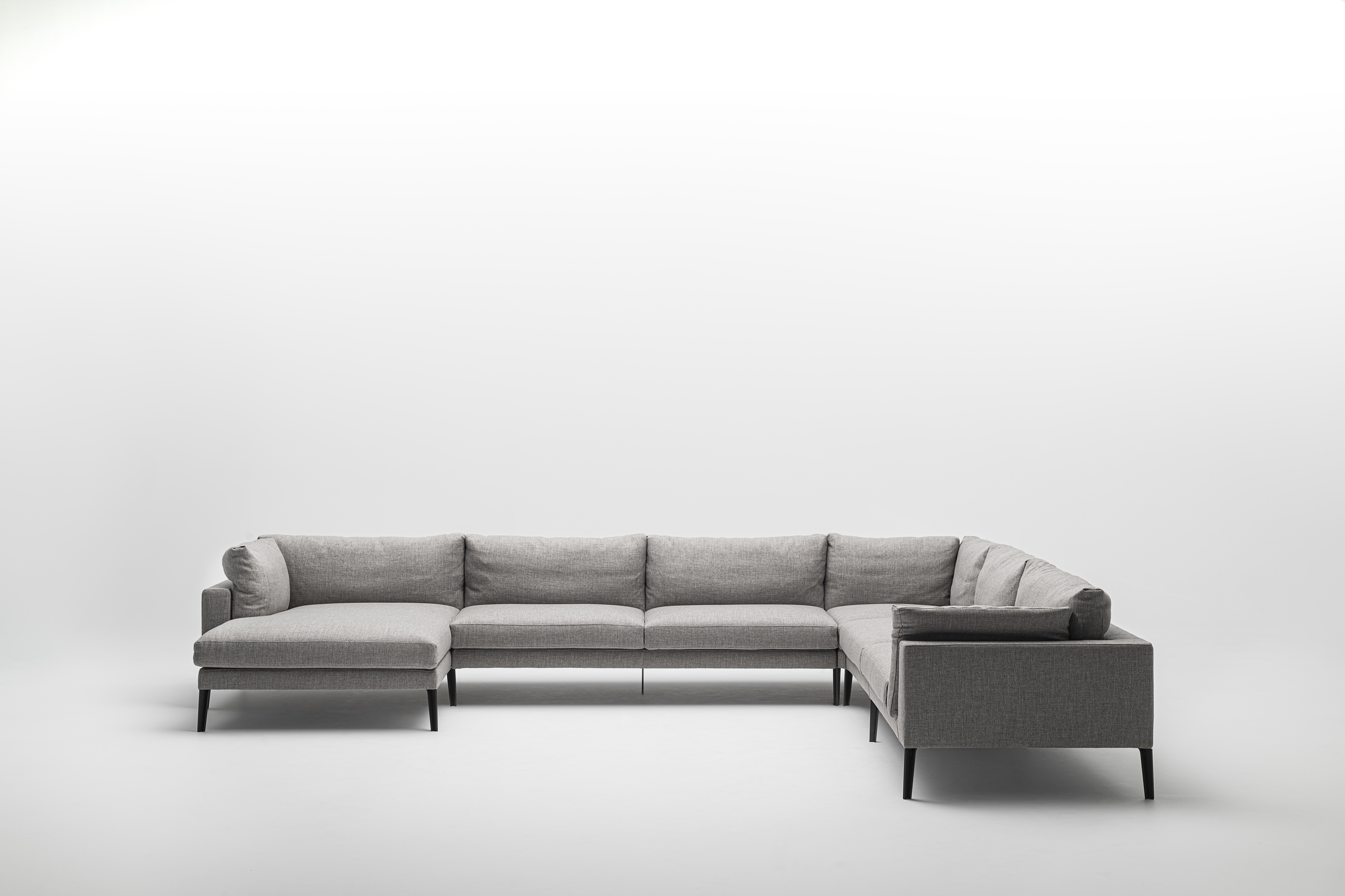 The Floyd sofa extension by Piero Lissoni was developed during lockdown and will be launched in Milan in September. at both a digital and showroom event. Photo c/o Livinig Divani. 