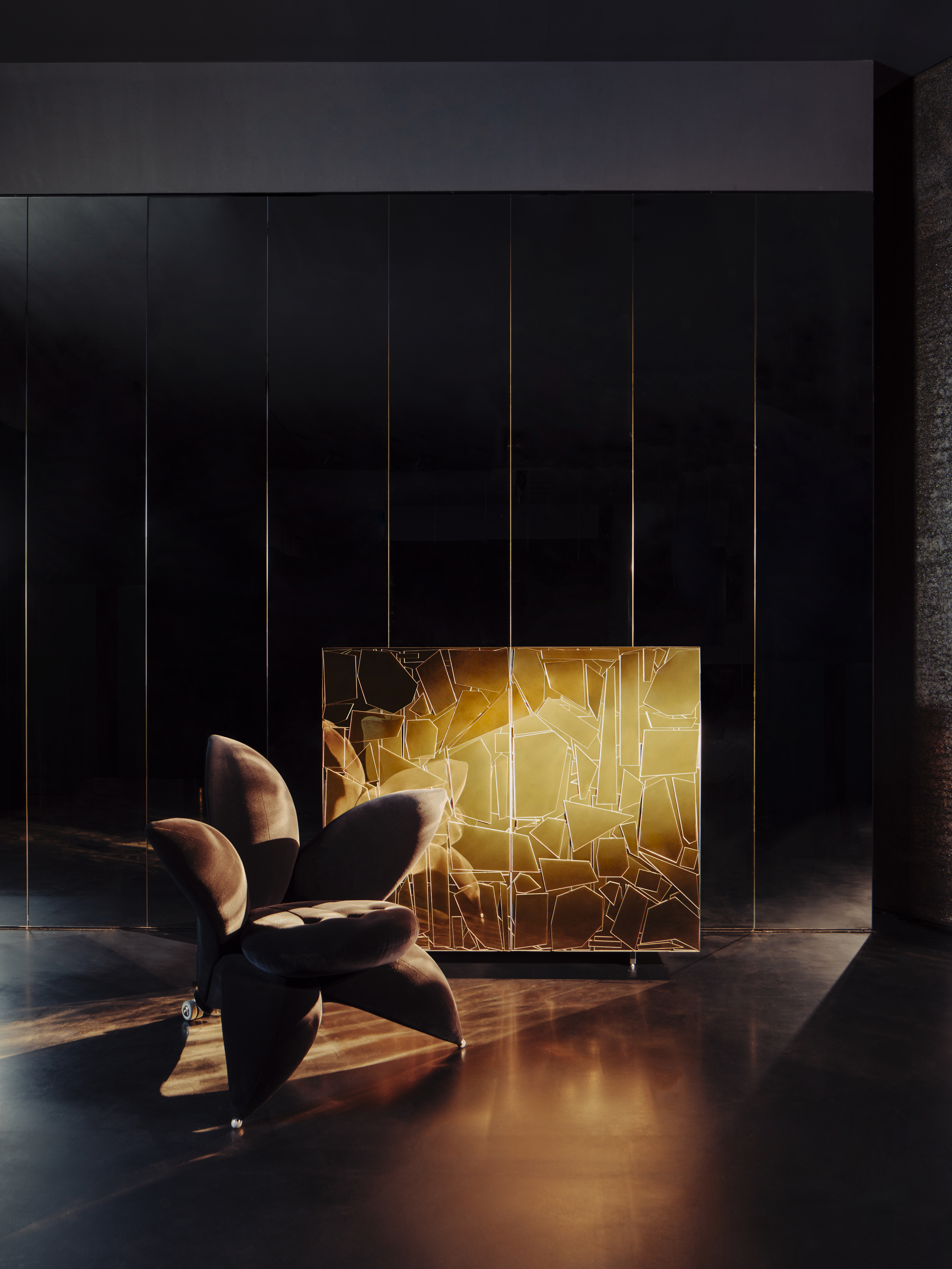 Getsuen armchair designed by Masanori Umeda, and the Scrigno cabinet designed by Fernando and Humberto Campana. Photo credit: Khoogj.