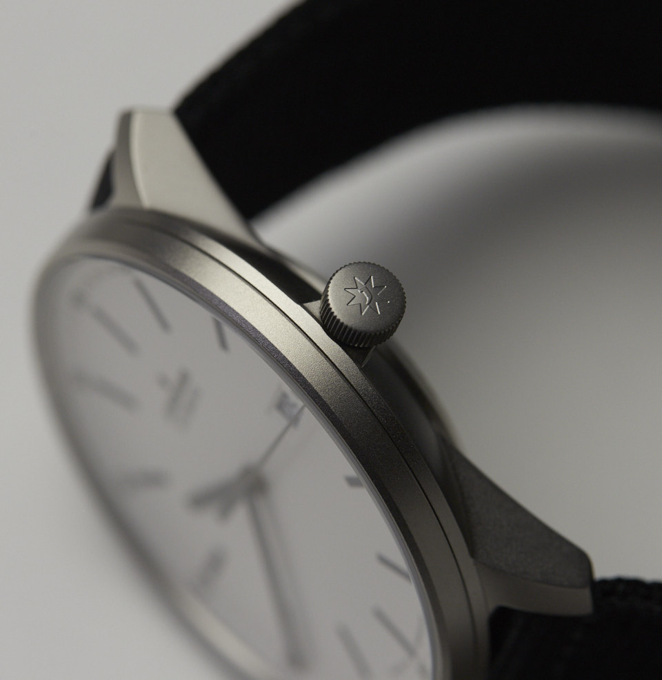 FORM A Titan Satin Titanium Case