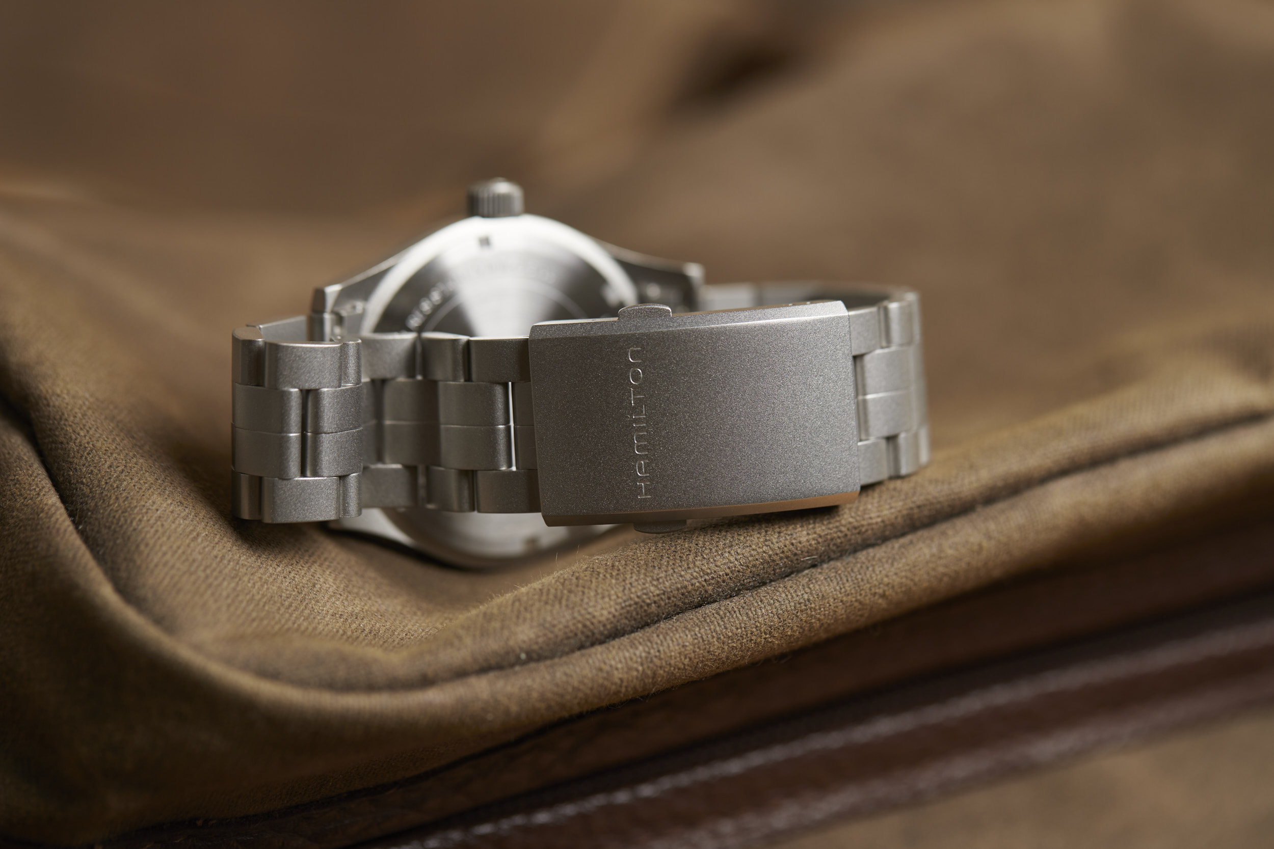 khaki field mechanical bracelet