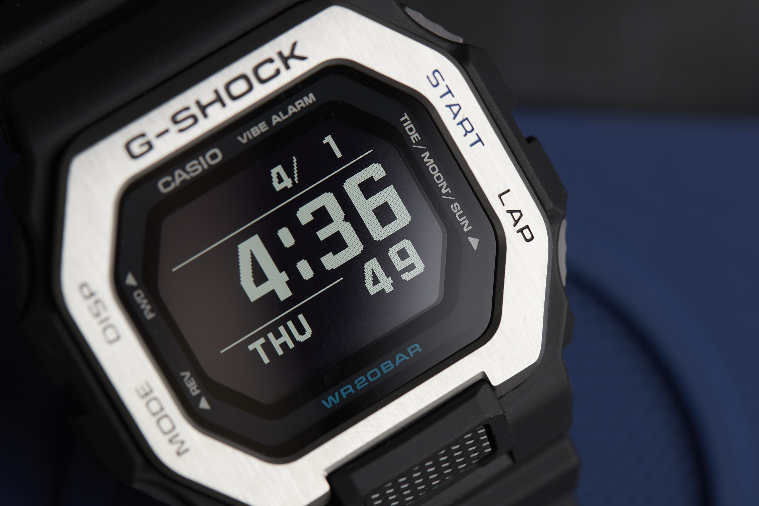 G-SHOCK G-LIDE - Windup Watch Shop | Water-ready with Tide Charts