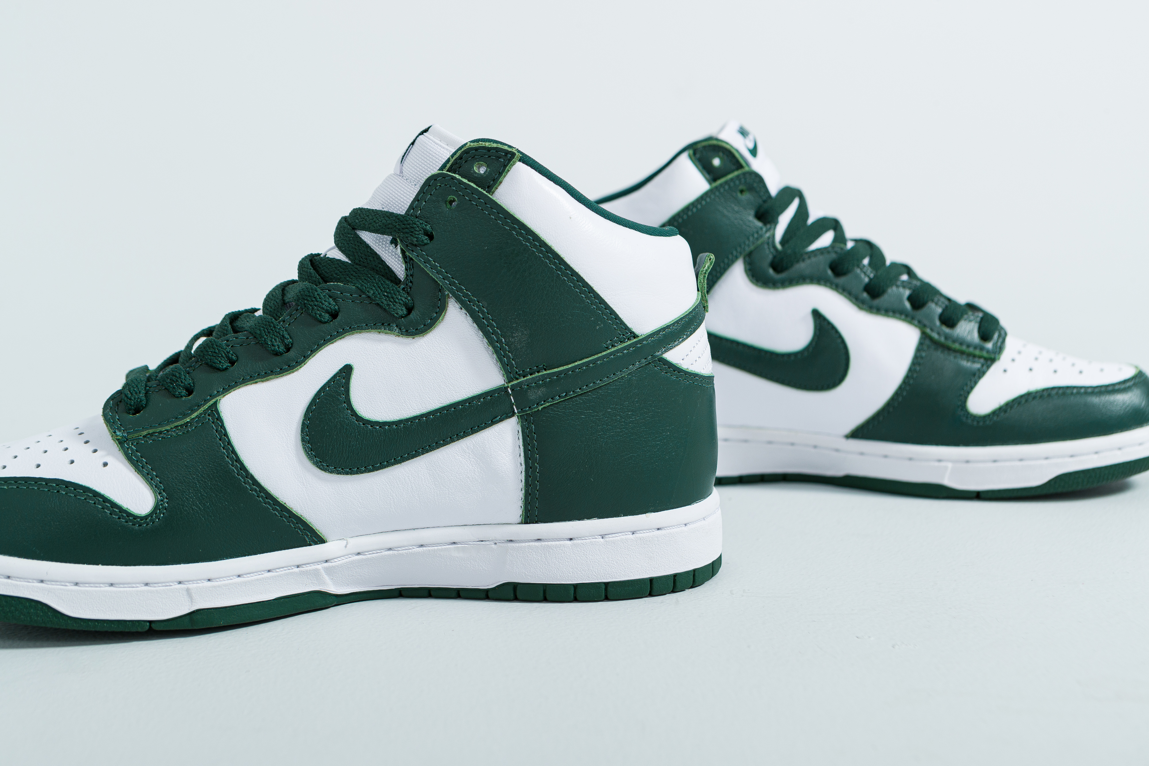 Launches - Nike Dunk Hi 'Pro Green'â Up There