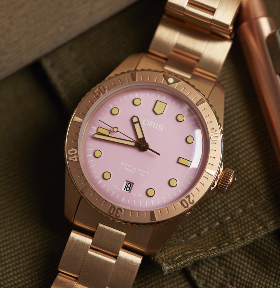 Divers Sixty-Five ‘Cotton Candy’ Legible dial layout