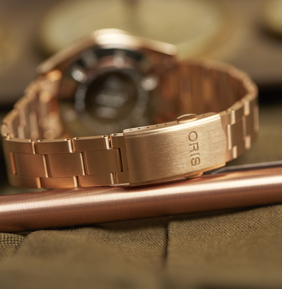 Divers Sixty-Five ‘Cotton Candy’ Secure clasp