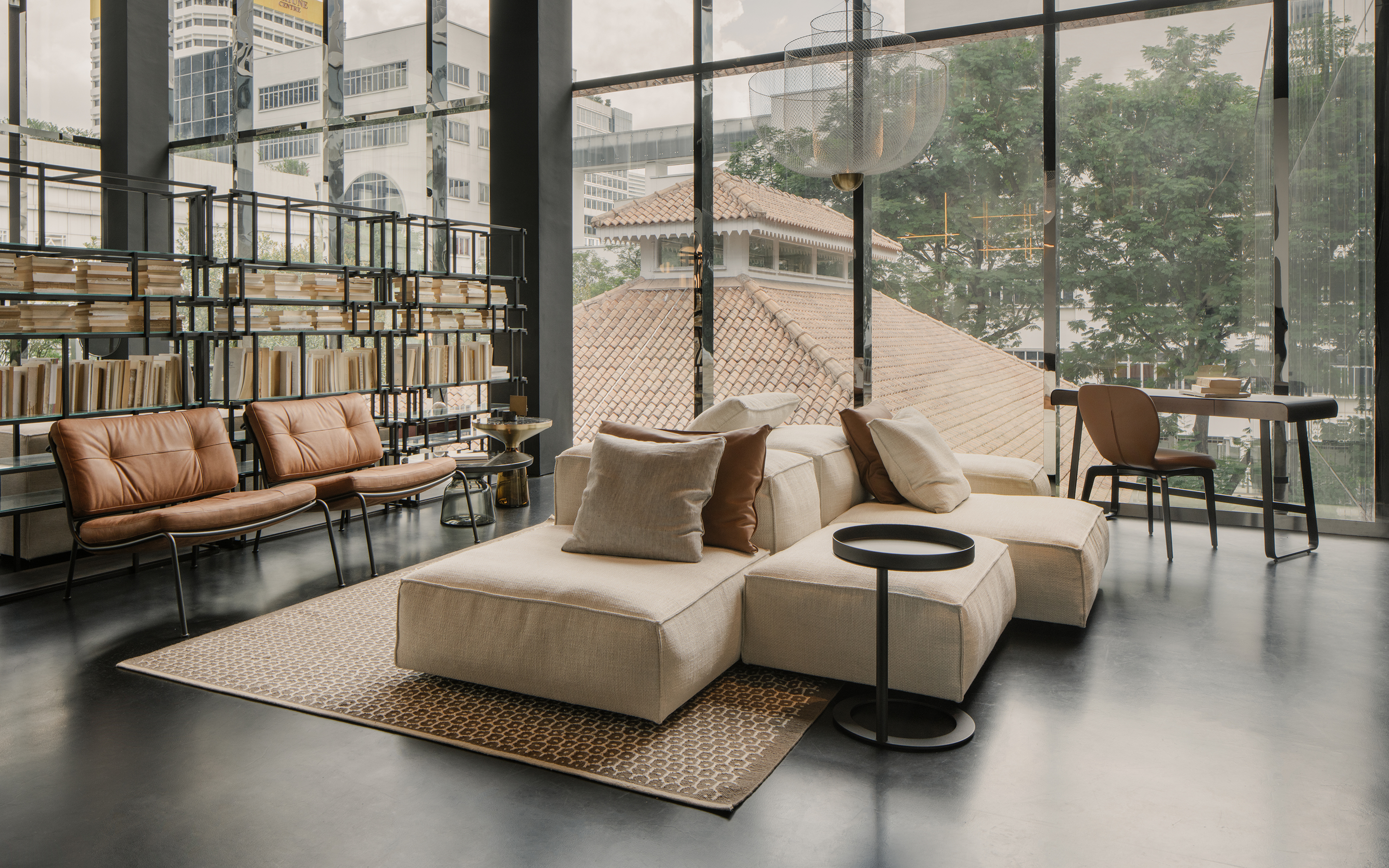 The Frog chairs and Extrasoft sofa designed by Piero Lissoni for Living Divani. Image © Khoo Guo Jie, Khoogj.