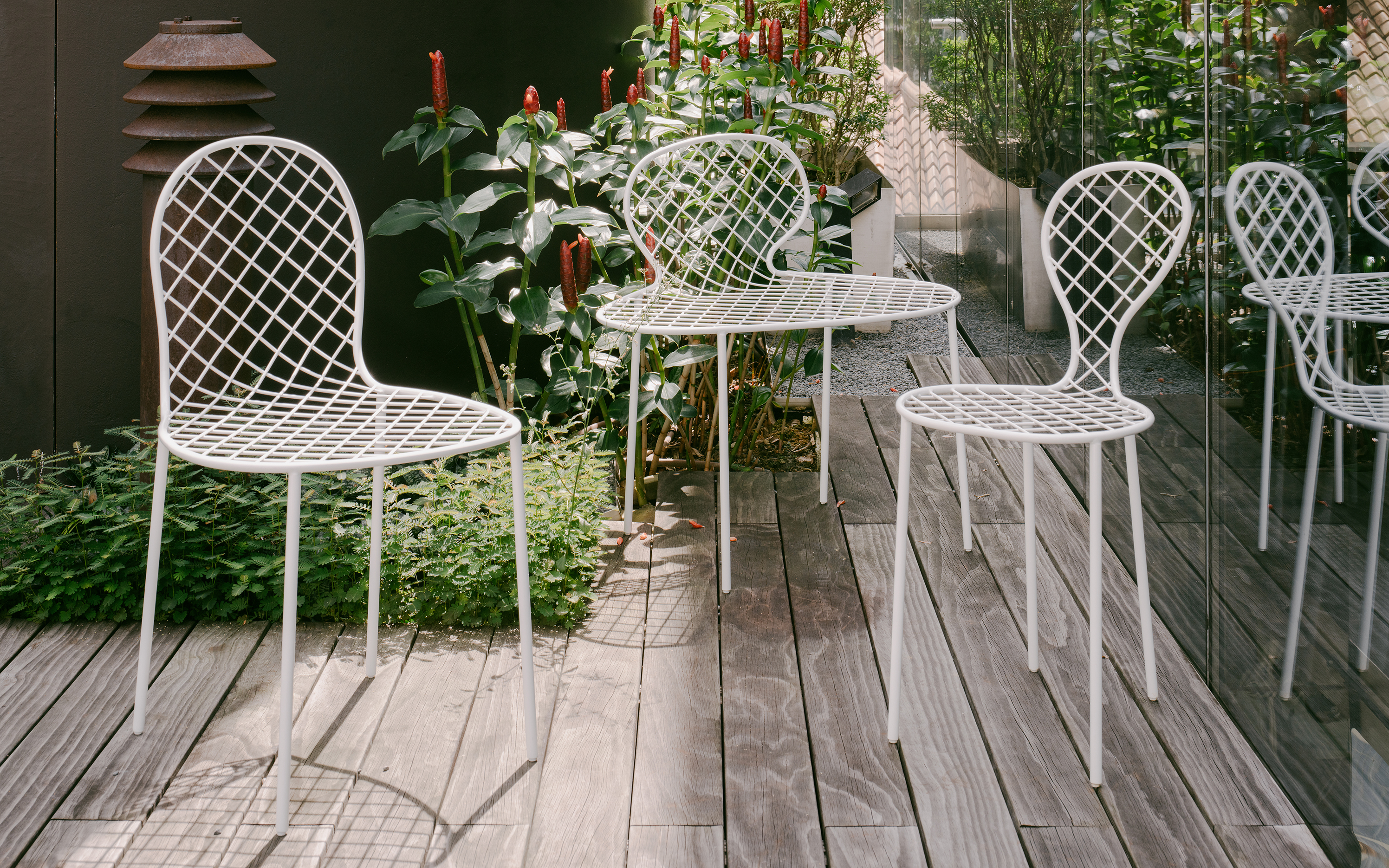 Family Chair collection designed by Junya Ishigami for Living Divani. Image © Khoo Guo Jie, Khoogj.