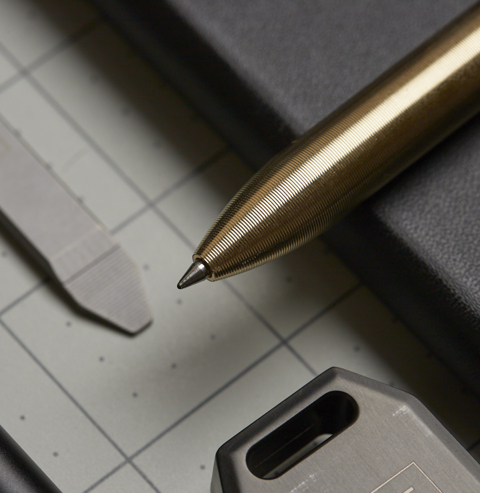 Bolt Action Pen MACHINED GROOVES FOR A SECURE GRIP