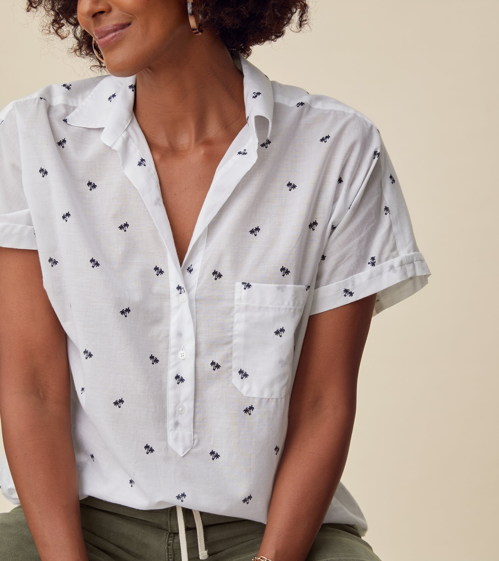 Image of The Artist Short Sleeve Shirt White with Navy Palm, Tissue Cotton Final Sale