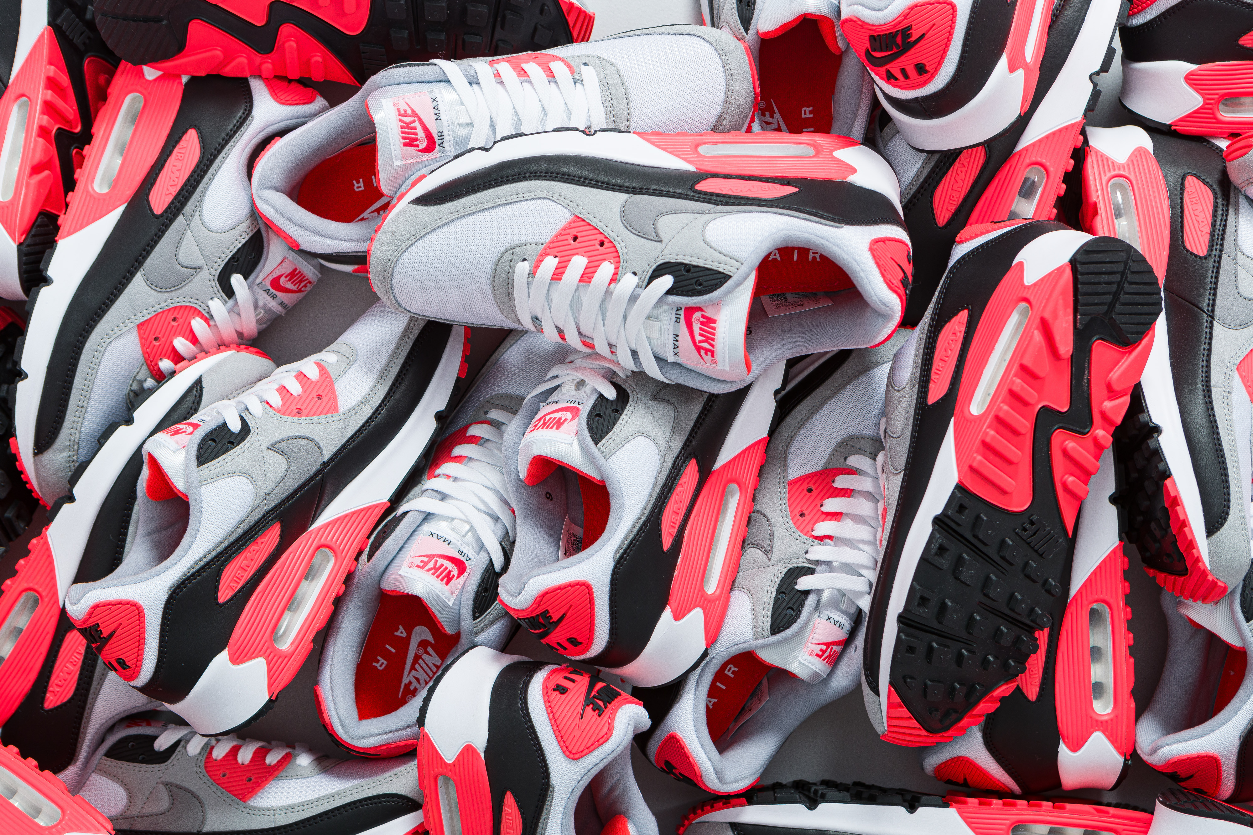 Nike Air Max III 'Radiant Red' | Up There