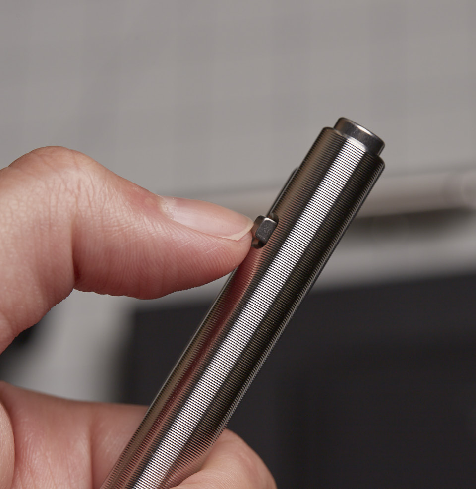 Side-Click Standard Pen TITANIUM RELEASE BUTTON