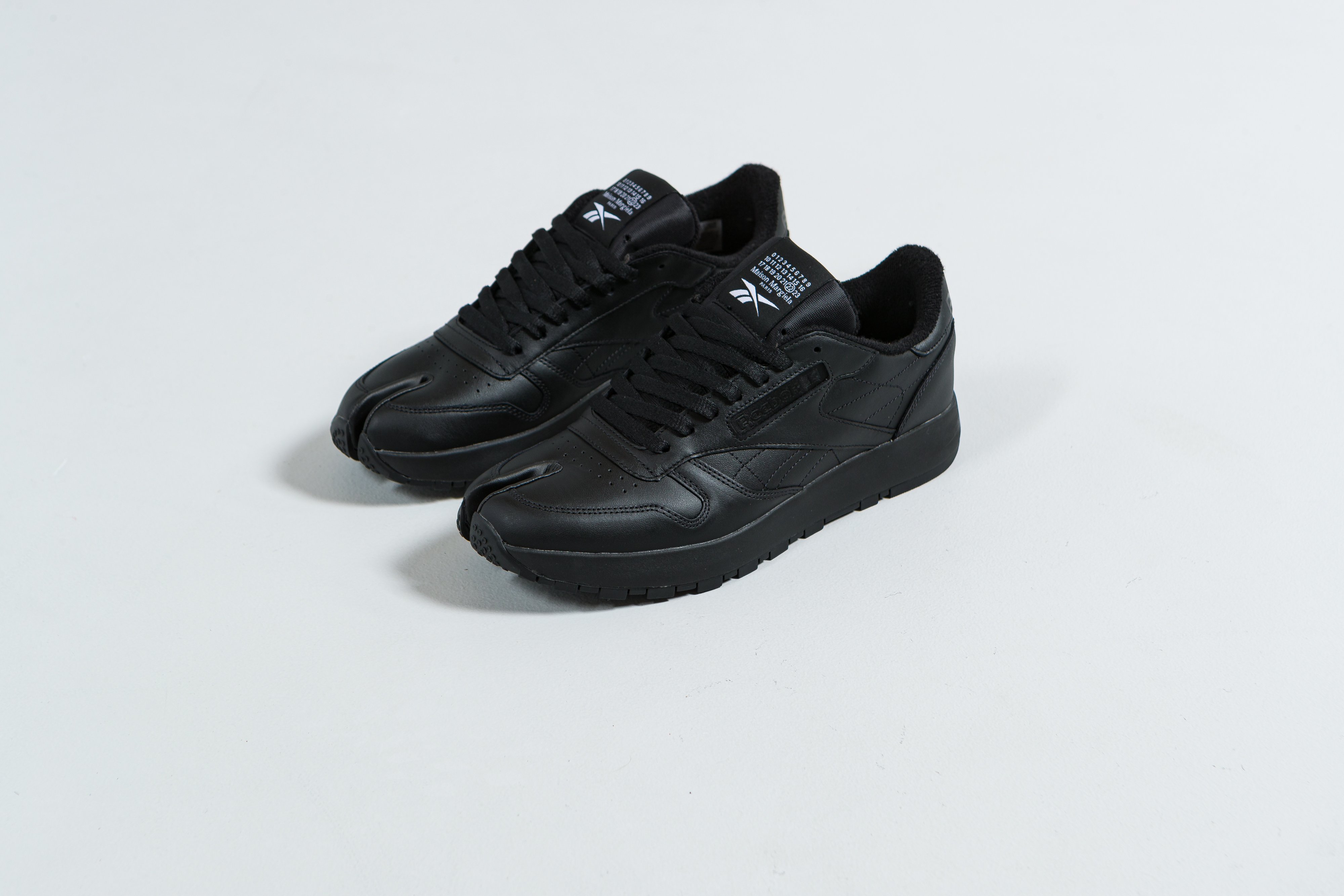 Reebok Classics X Maison Martin Margiela Project 0 Cl Leather Tabi Up There Reebok Classics X Maison Martin Margiela Project 0 Cl Leather Tabi Up There