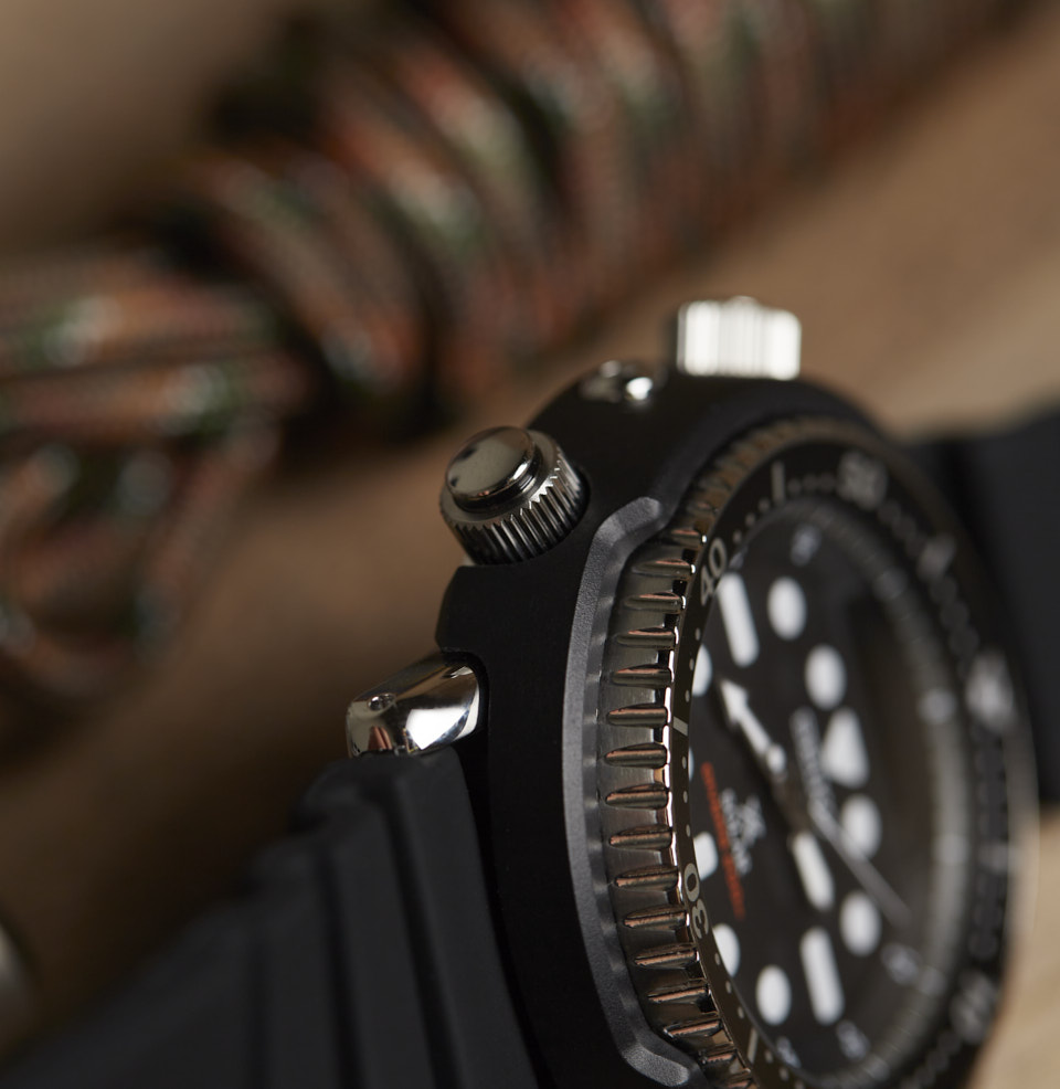 Prospex Ana-Digi Solar Diver SCREW-DOWN BUTTONS KEEP THE DIGITAL FUNCTIONS WATERTIGHT