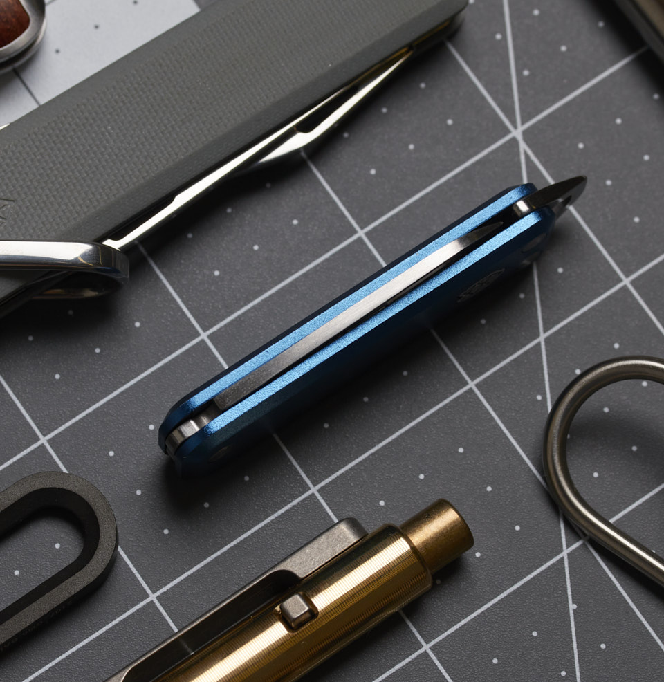 The Elko Thin when closed