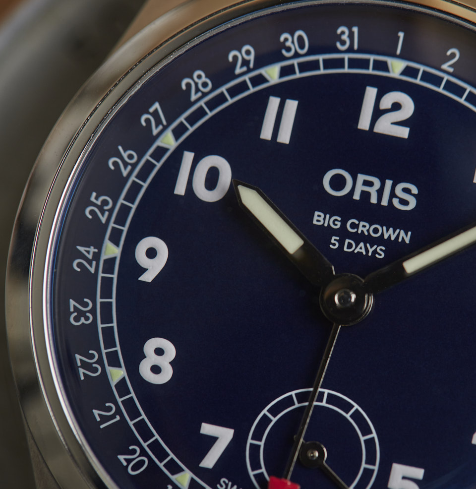 BIG CROWN POINTER DATE CALIBRE 403 Gorgeous typography