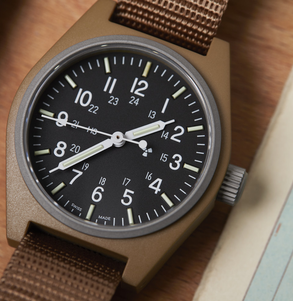 General Purpose Quartz SYRINGE HANDS COMPLETE THE MILITARY LOOK