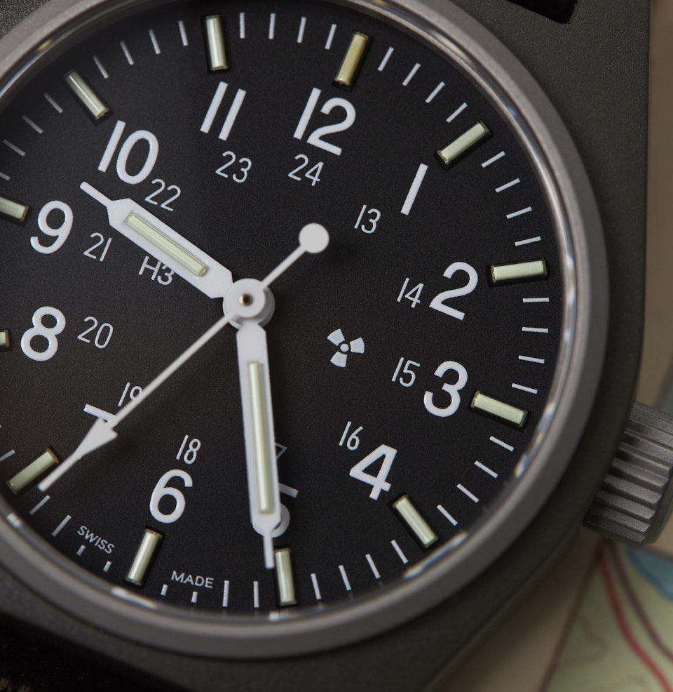 General Purpose Quartz SYRINGE HANDS COMPLETE THE MILITARY LOOK