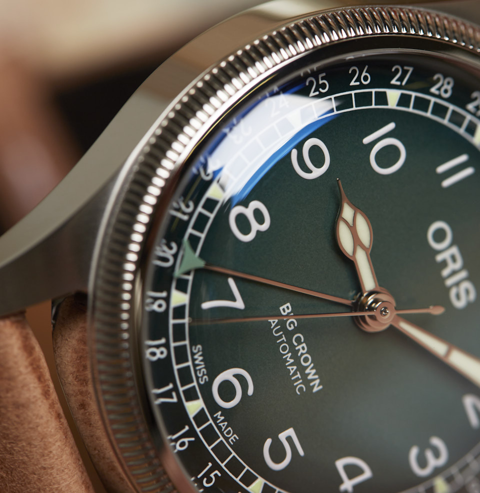 Big Crown X Cervo Volante Pointer Date