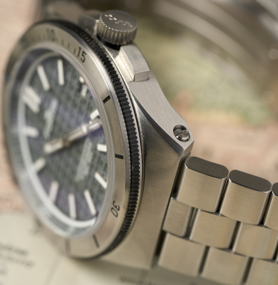 Marinemaster M-40 Beveled Edges