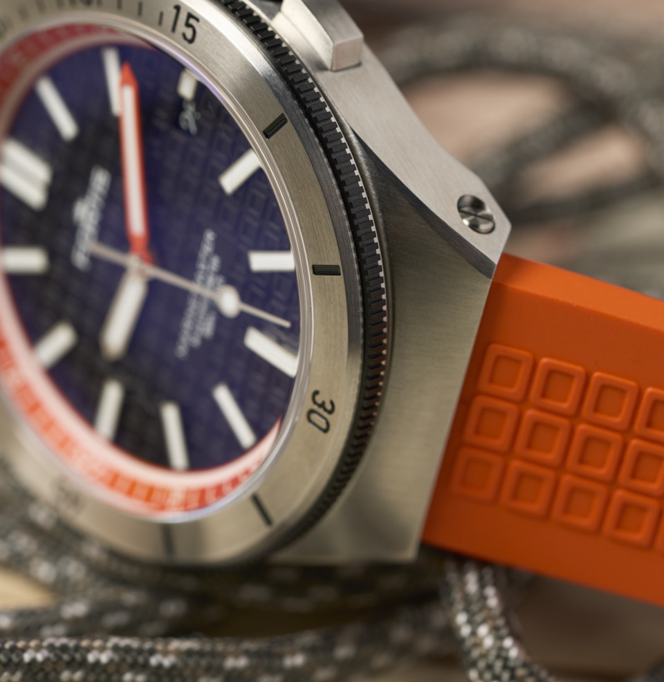 Marinemaster M-44 Beveled Edges