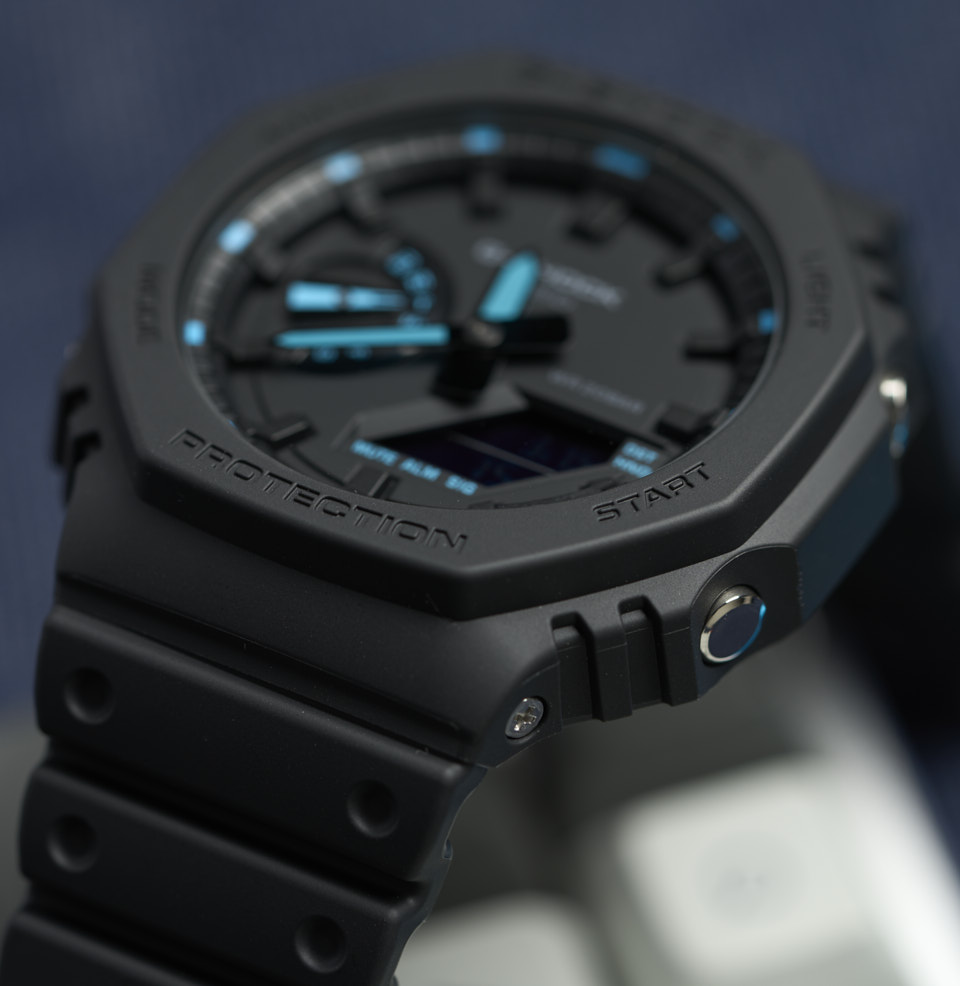 GA2100 INTEGRATED CASE AND BRACELET