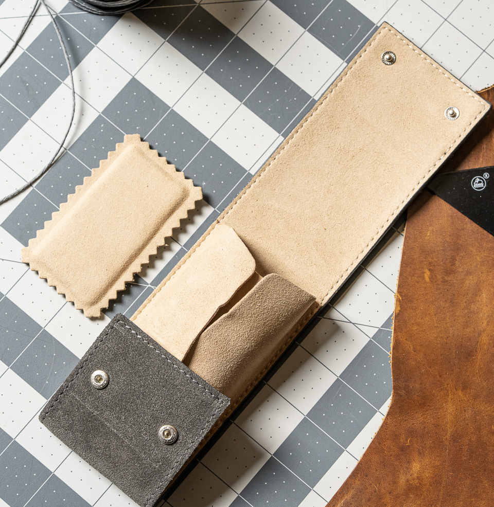 Leather Service Watch Pouch (2026) Soft Alcantara Interior