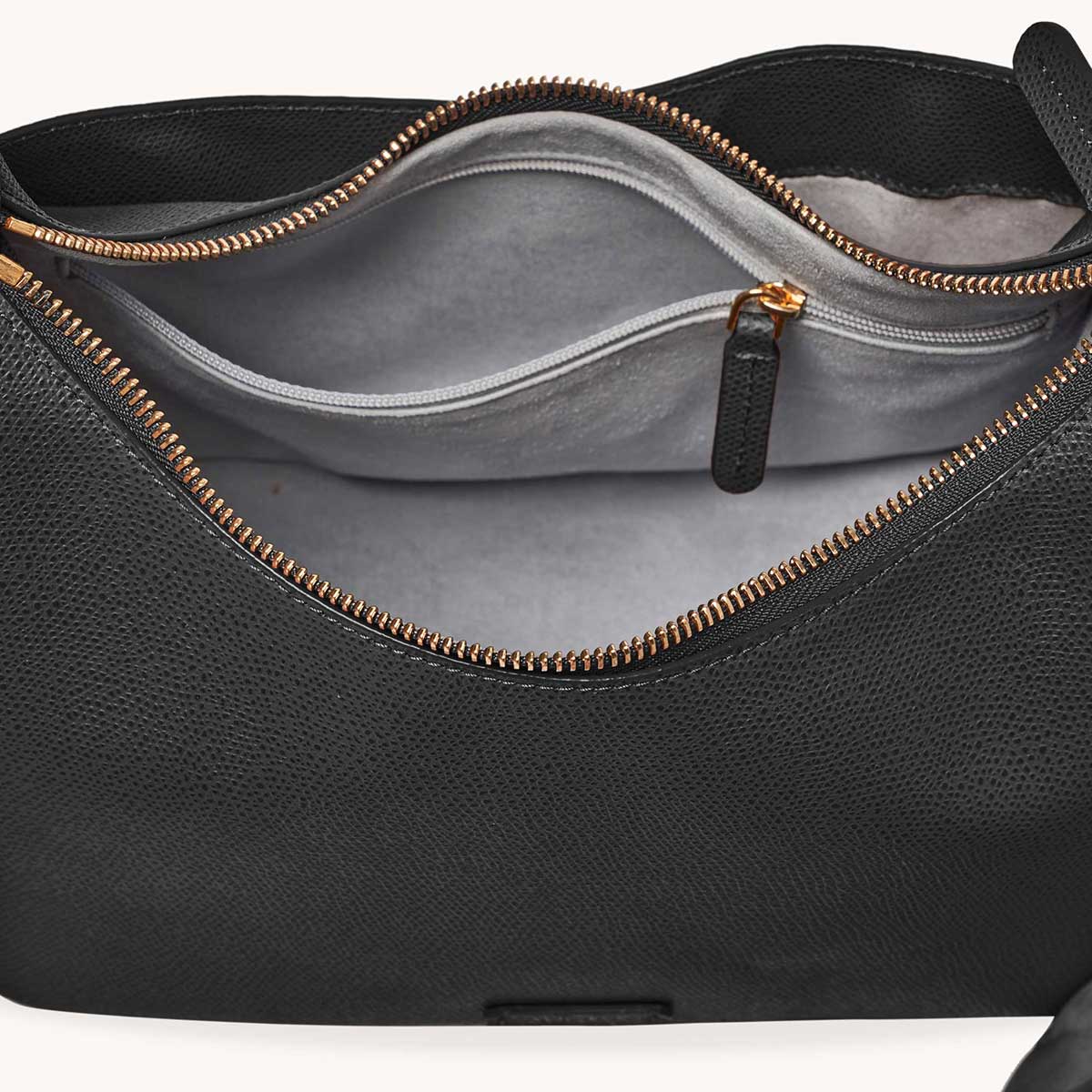 Strati Sporta Pebbled Noir with Gold Hardware Interior
