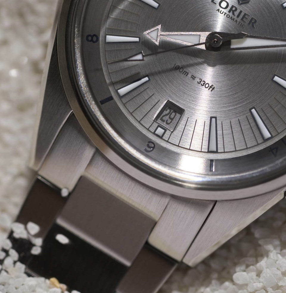 Lorier x Worn & Wound Hydra II Limited Edition Circular Brushed dial