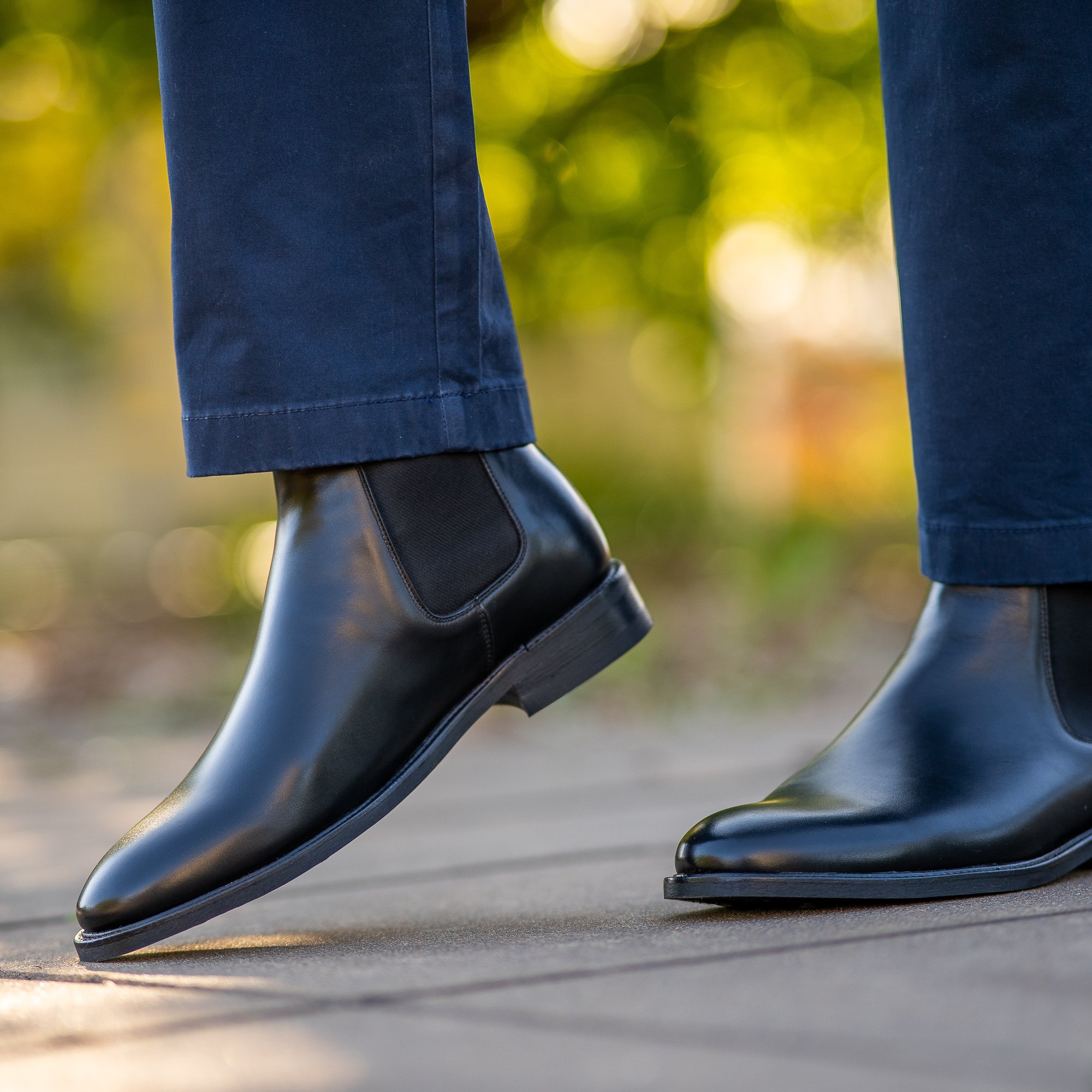 Black chelsea boots with blue jeans online