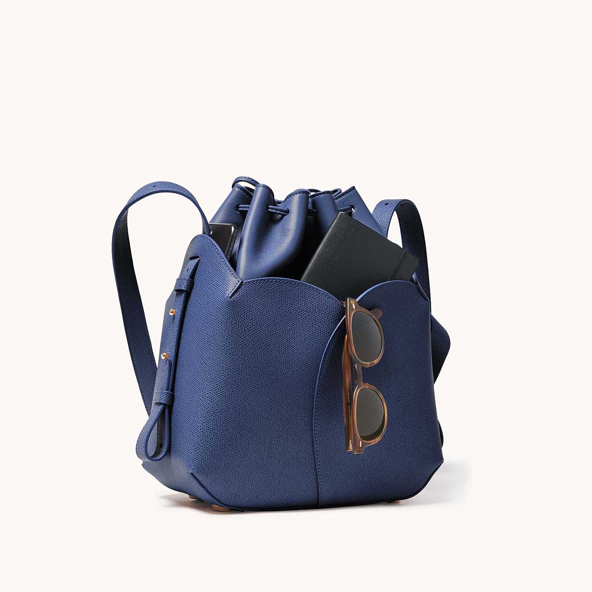 Fiore Bucket Bag | Pebbled 2 main