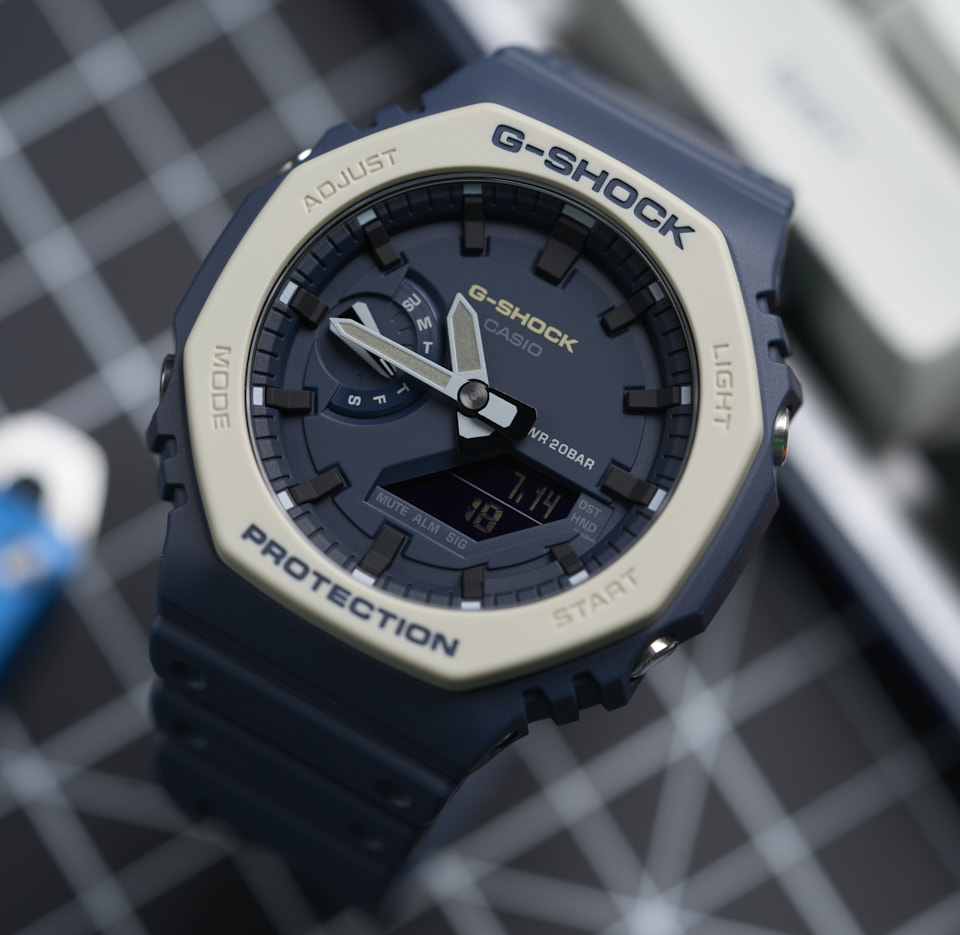 GA2100 Date And Seconds Display On An Angular Screen