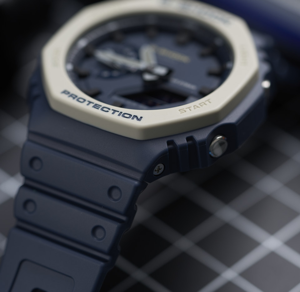 GA2100 Integrated Case and Bracelet