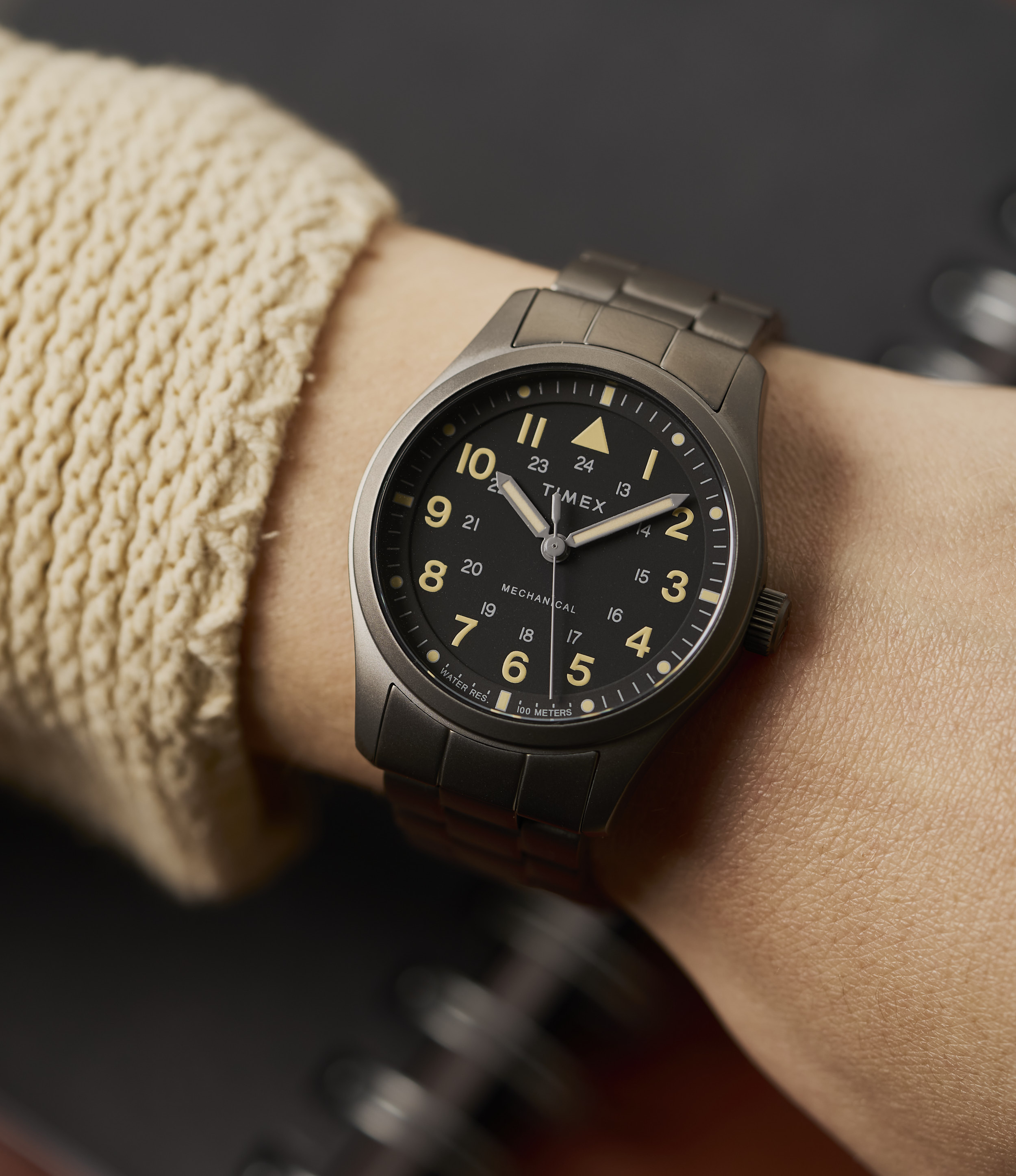 Expedition North Field Post Mechanical 38mm - Stainless Steel Bracelet