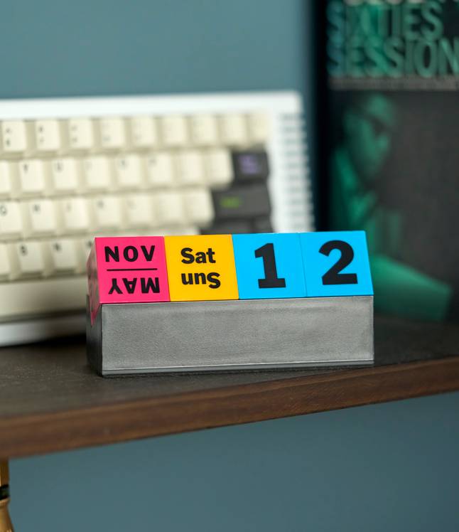Perpetual Cubes Calendar