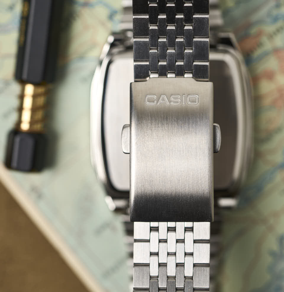 Vintage A1100 Series Stamped clasp