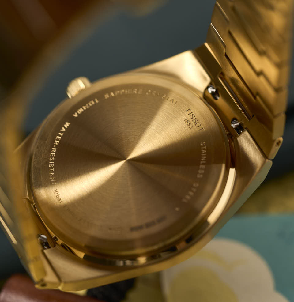 PRX Quartz 40mm Closed caseback