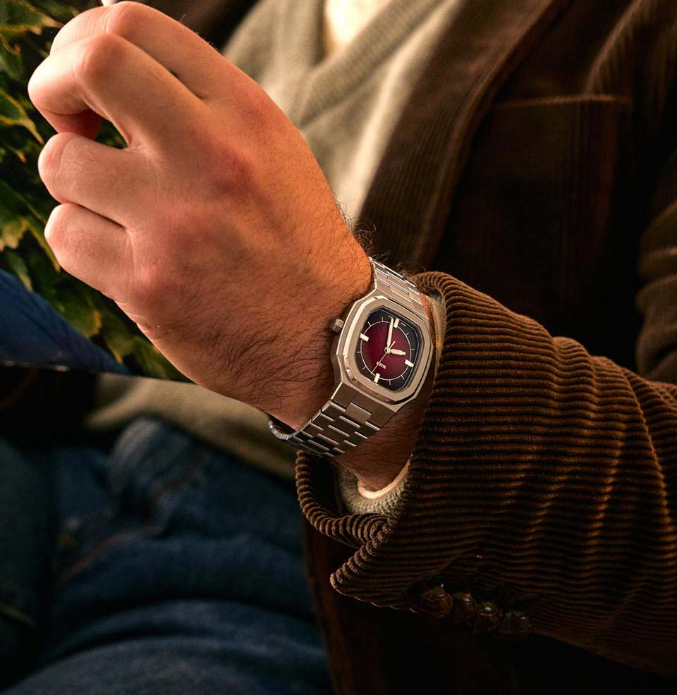 MAEN x Worn & Wound Manhattan Limited Edition Integrated Bracelet 