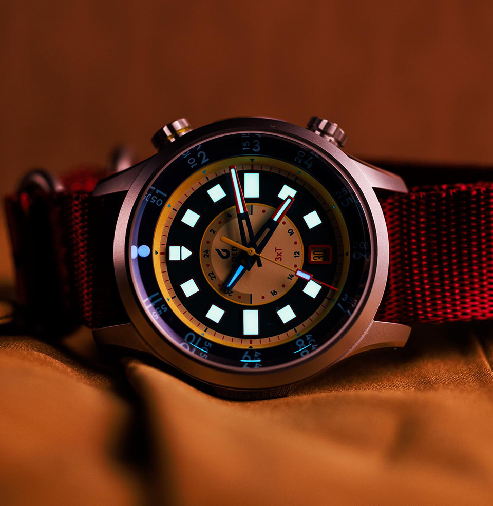 BOLDR x Worn & Wound 3xt GMT Limited Edition Large blocks of lume