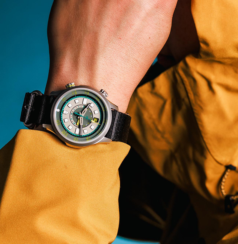 BOLDR x Worn & Wound 3xt GMT Limited Edition Inspired by outdoors gear