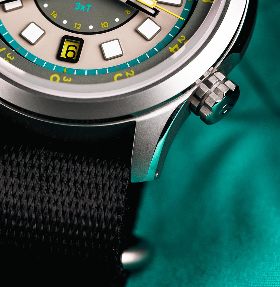 BOLDR x Worn & Wound 3xt GMT Limited Edition Beautifully finished case