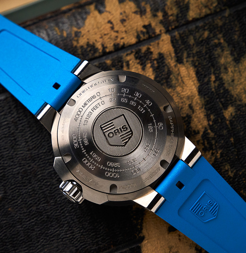 Aquis Pro 4000 Meter Titanium Case