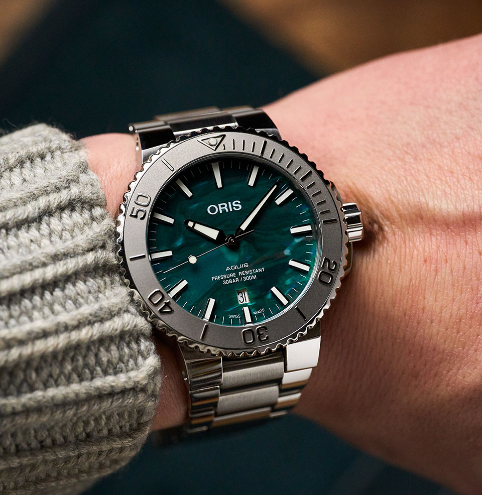 Aquis x Bracenet On the wrist