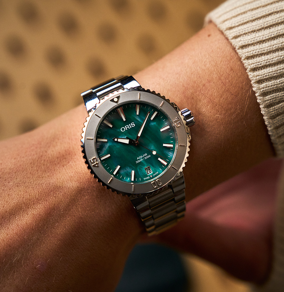 Aquis x Bracenet On the wrist