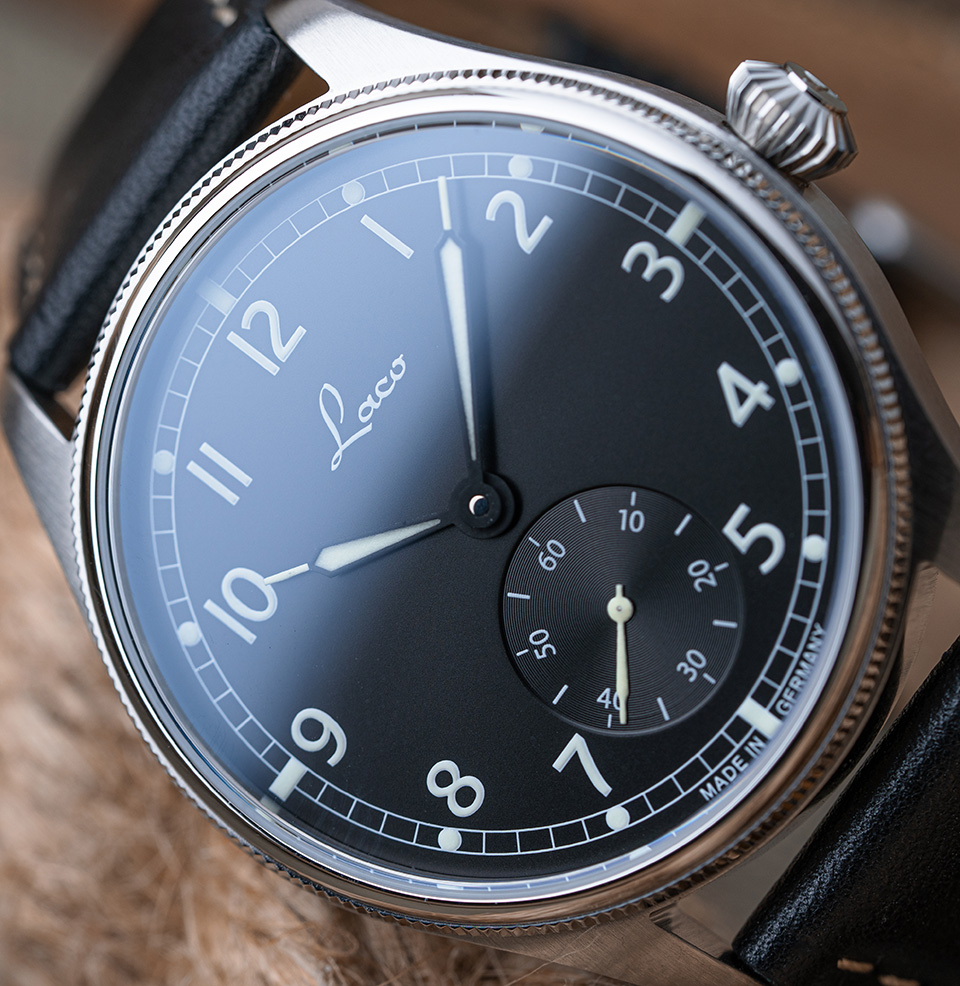 Bremerhaven / Cuxhaven 39 Black Dial behind Sapphire Crystal