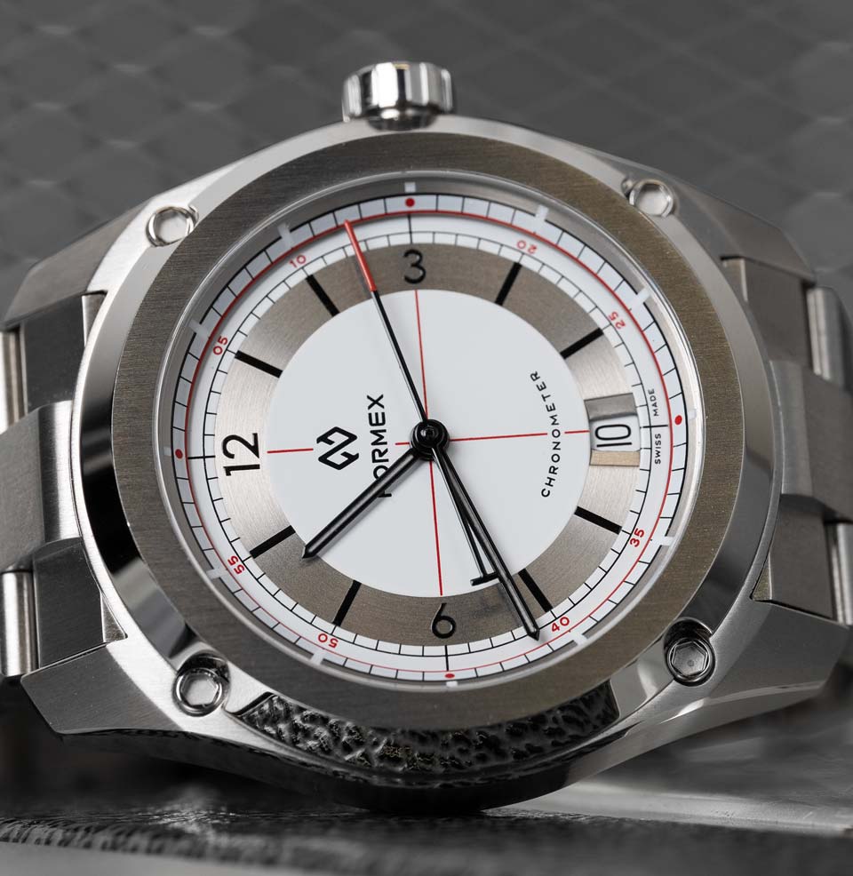 Formex x Worn & Wound Essence Sector 39 Chronometer Perfectly positioned date