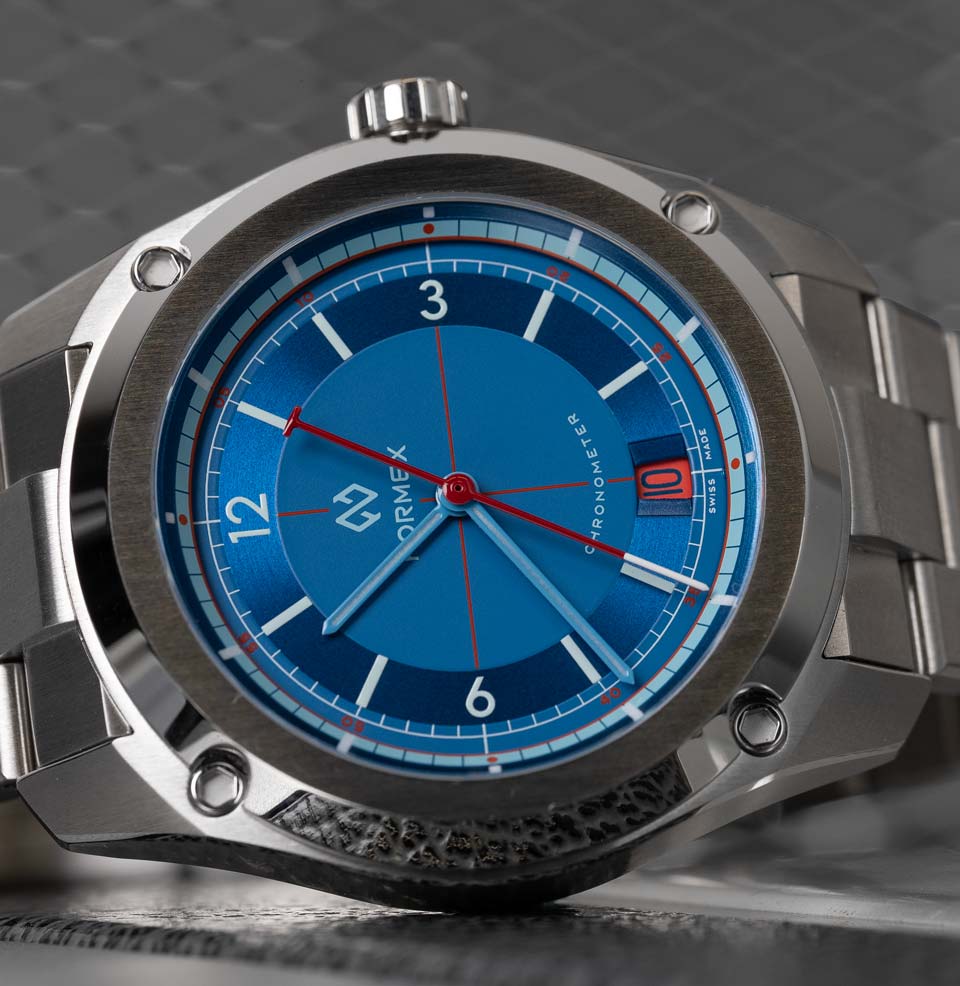 Formex x Worn & Wound Essence Sector 39 Chronometer Perfectly positioned date