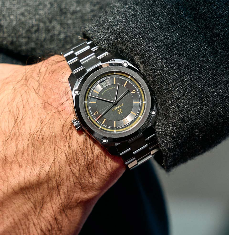 Formex x Worn & Wound Essence Sector 39 Chronometer 39mm modern design