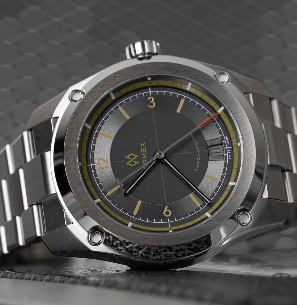 Formex x Worn & Wound Essence Sector 39 Chronometer Perfectly positioned date