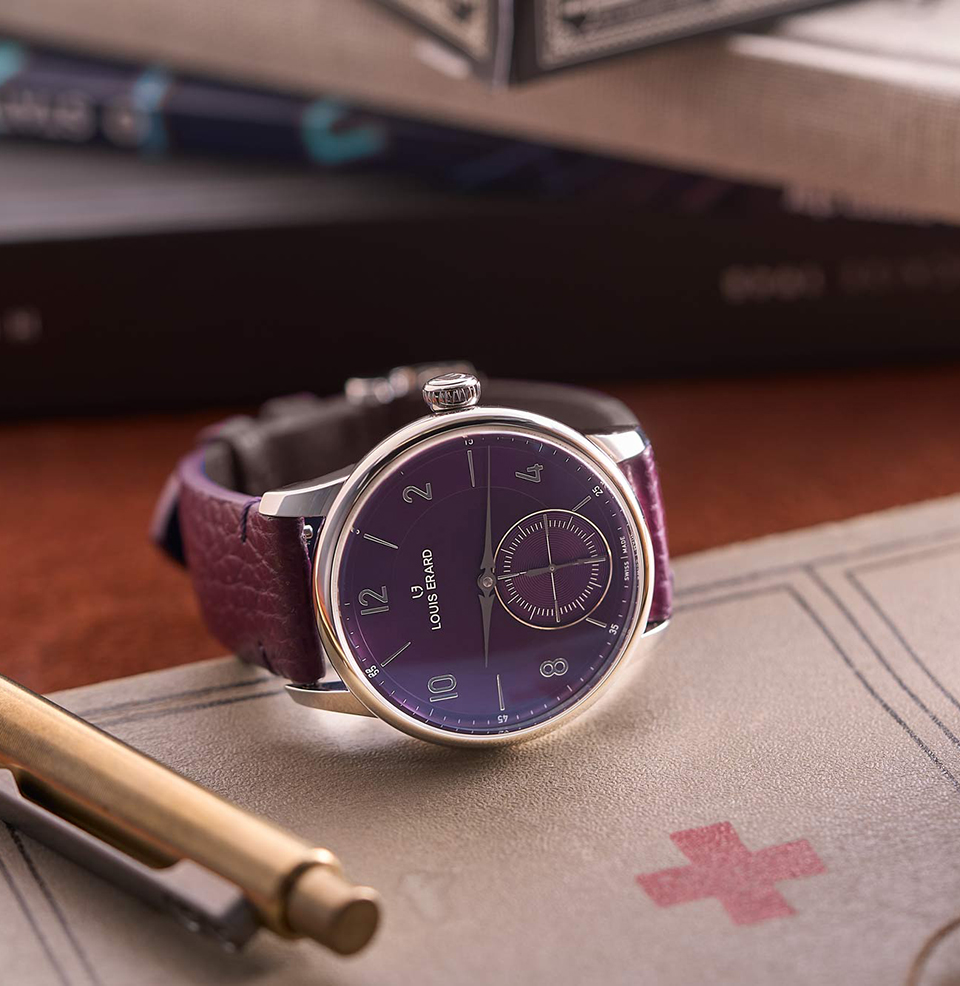 Excellence Petite Second Textured dial