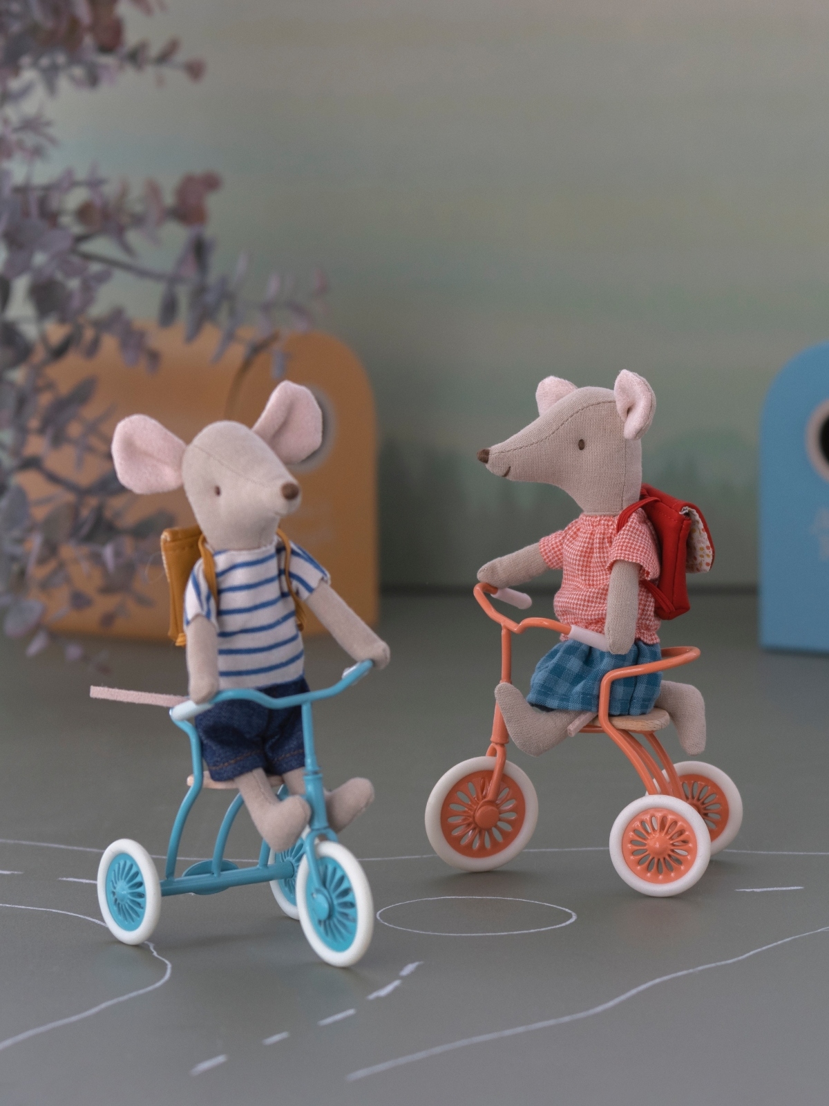 maileg mouse on tricycle