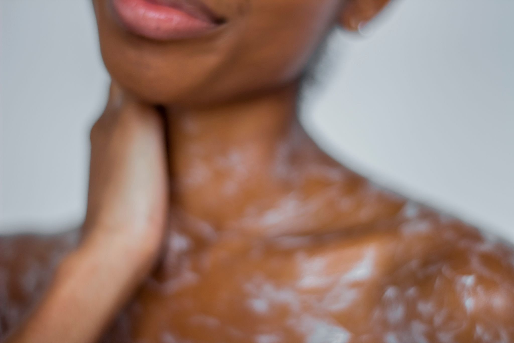 https://cdn.accentuate.io/41078893477947/12839821967419/zWsDMeoQ---body-milk-v1674560921204.jpeg?2048x1365